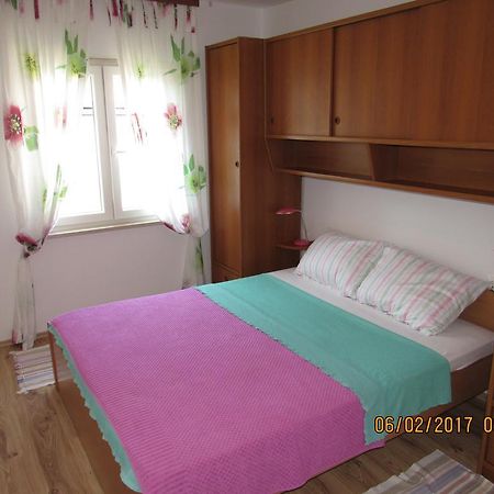Guest House Vanessa Супетар Экстерьер фото