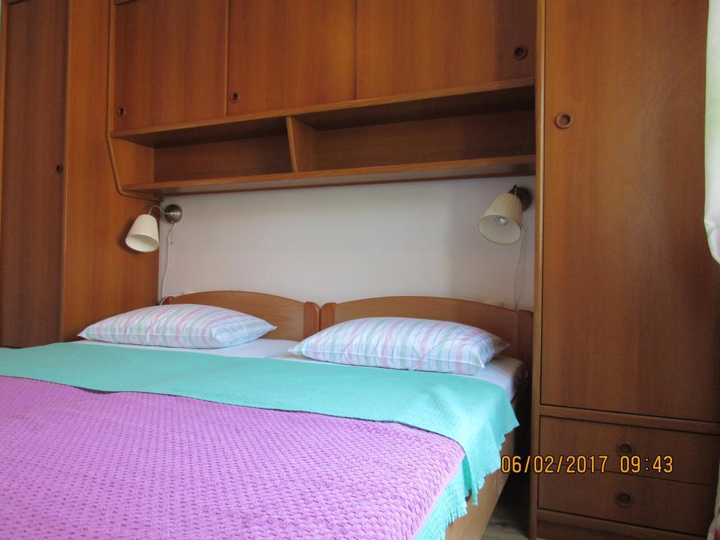 Guest House Vanessa Супетар Экстерьер фото